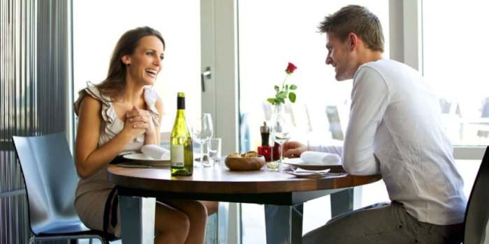 Tips To Have A Successful Date: Dating Older Women